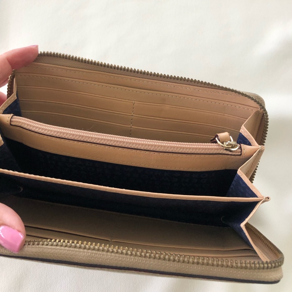 Kate Spade Wallet - Picture 7 of 16